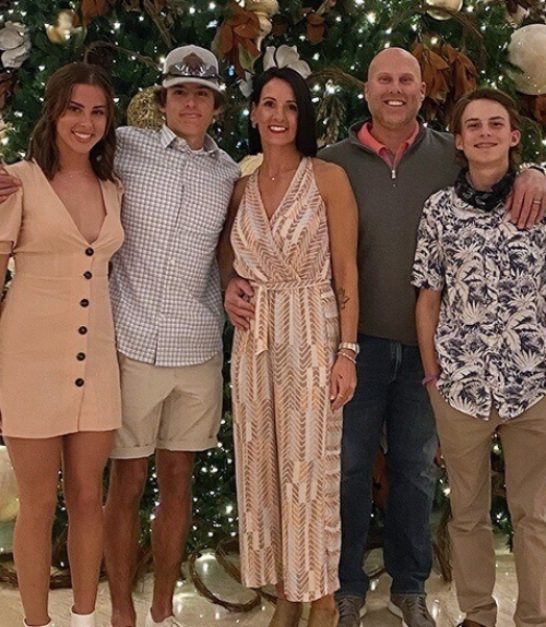 Chesterfield Missouri dentist Jeff Yenzer D D S and his family