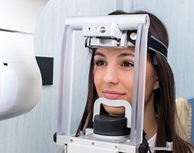 Woman receiving 3D cone beam scan